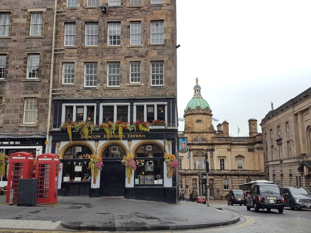 Deacon Brodie’s Tavern y la leyenda de William Brodie - Qué ver en Edimburgo en 1 o 2 días - Ruta por Escocia (1)