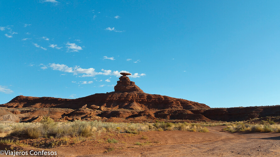 Mexican Hat, la primera parada del día - Ruta por Antelope Canyon, Horseshoe Bend y Monument Valley en un día (4)