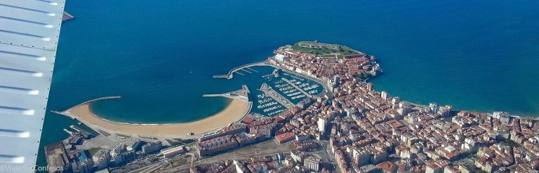 Volar en avioneta por Asturias- Viajeros Confesos