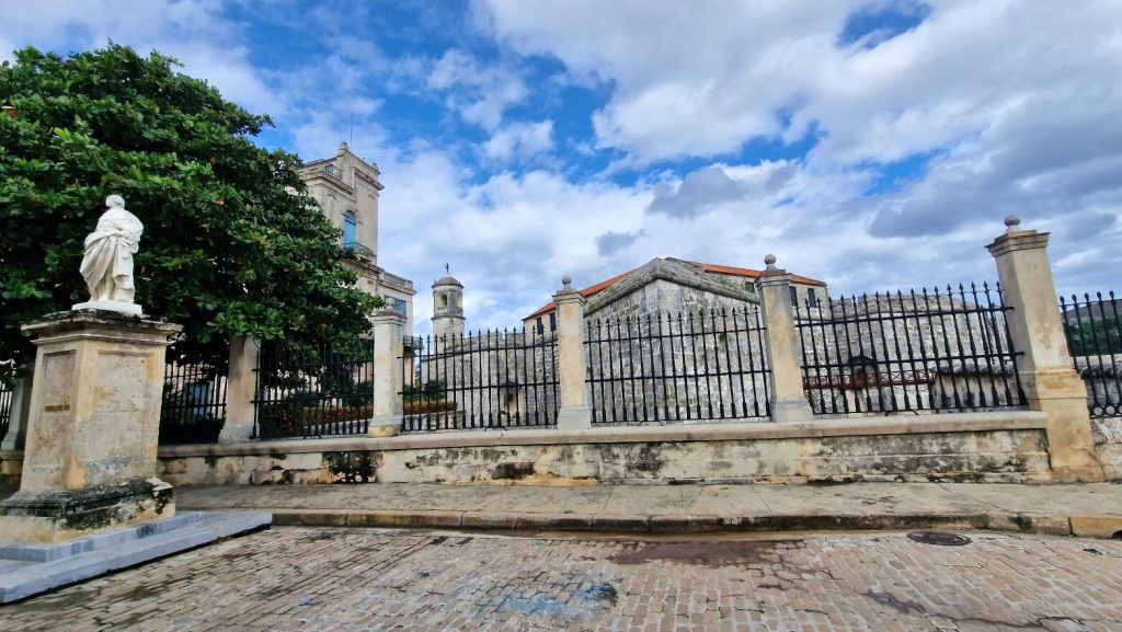 Info para visitar Castillos de San Salvador de la Punta, del Morro y de la Real Fuerza