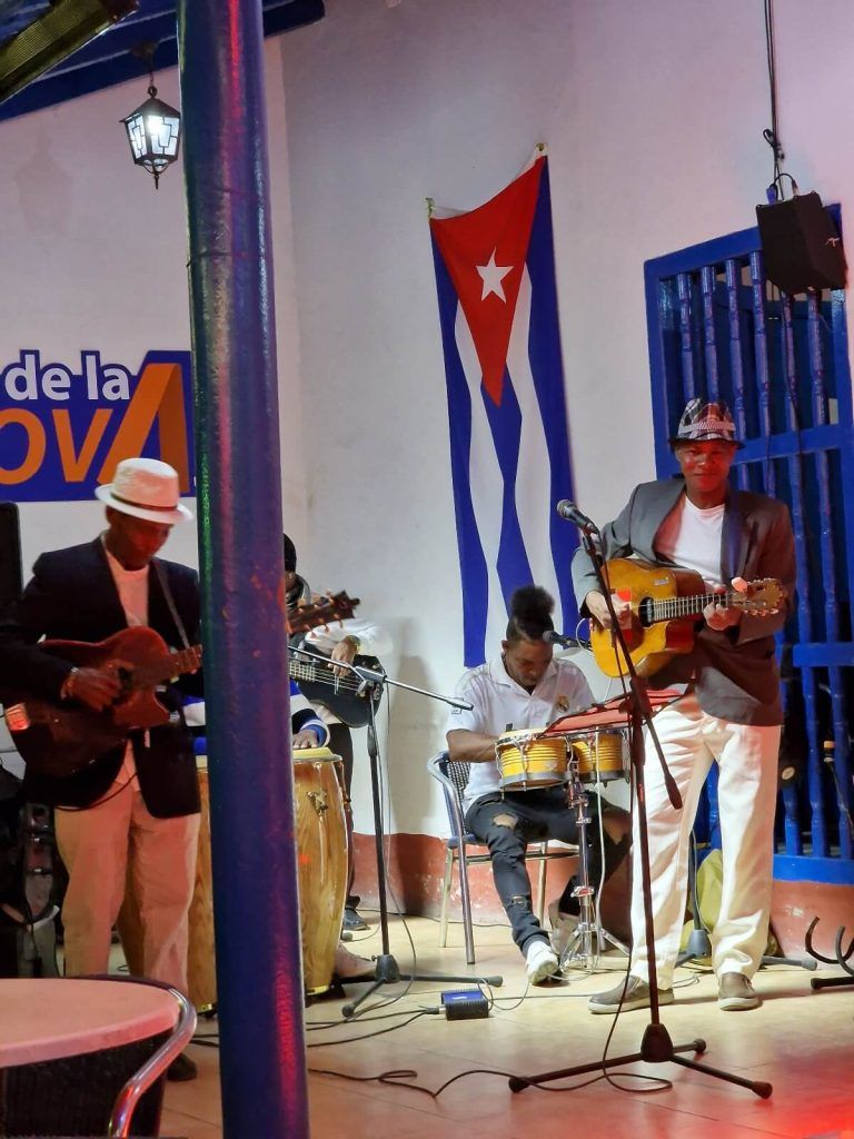 Dónde bailar salsa en Trinidad - Qué ver en Trinidad en 2 o 3 días - Viaje a Cuba por libre (5)