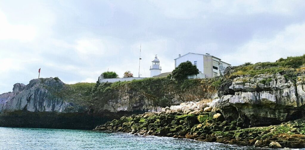 Faro de Llanes - Faros de Asturias - Ruta por la costa asturiana (7)